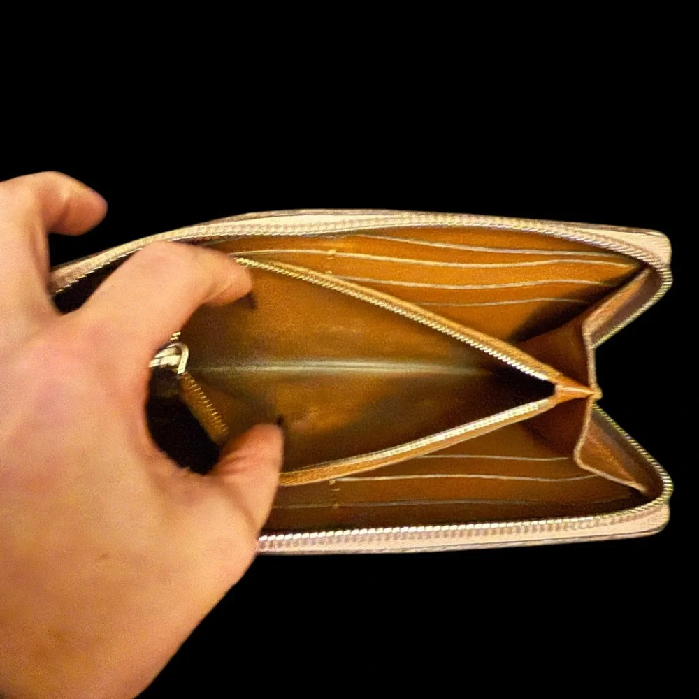 Louis Vuitton Articles De Voyage Veau Soie Lena Calfskin Pink Zippy Wallet